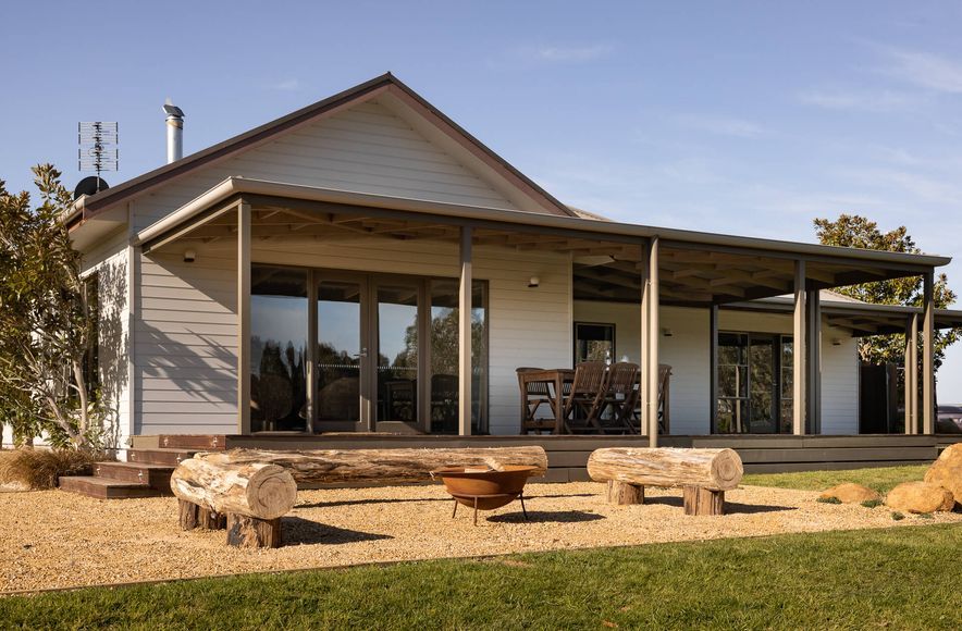 Captivating Carrajung Estate