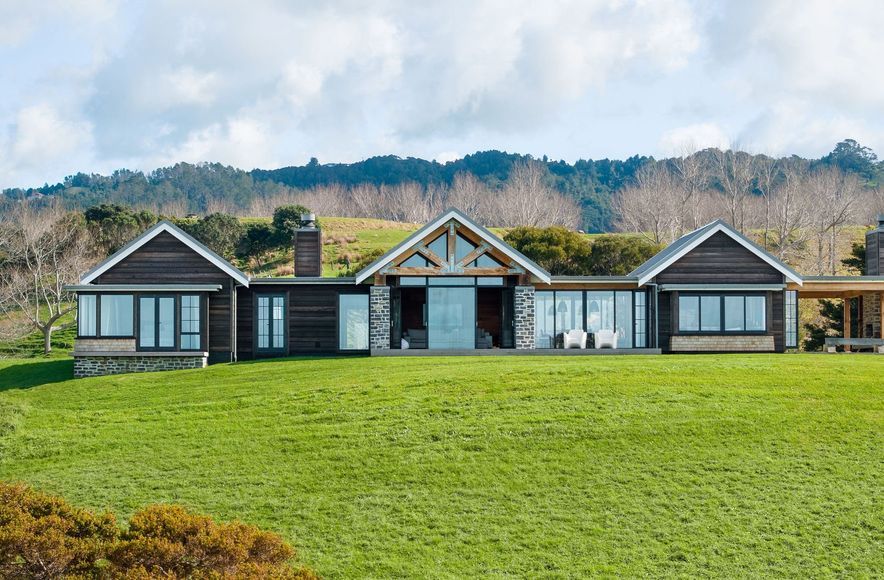 Leigh / Kourataki Farm House