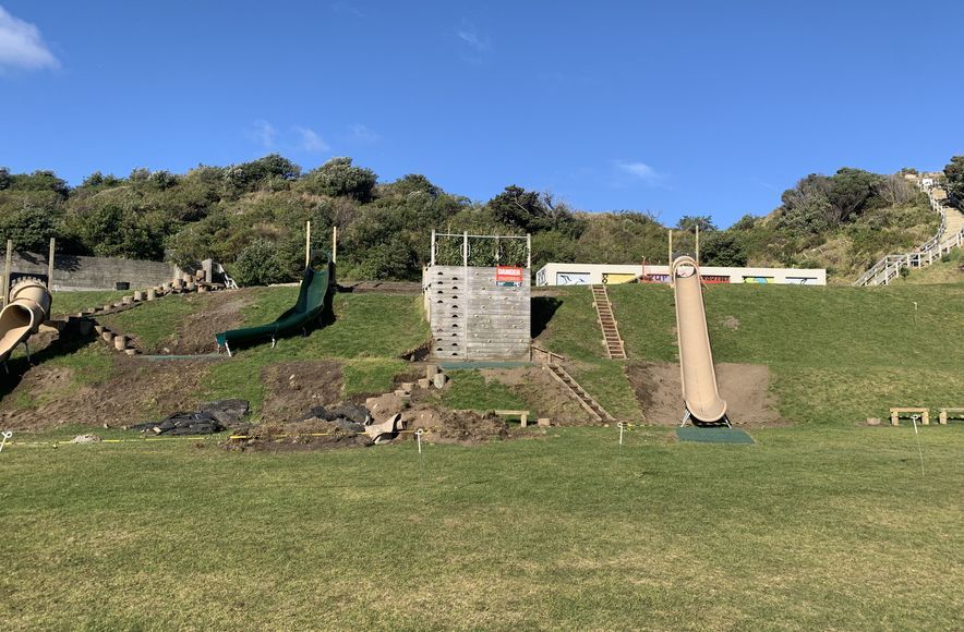 SEATOUN SCHOOL