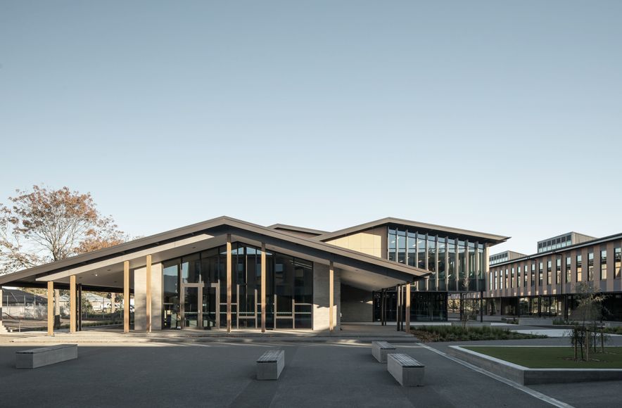 Te Aratai College