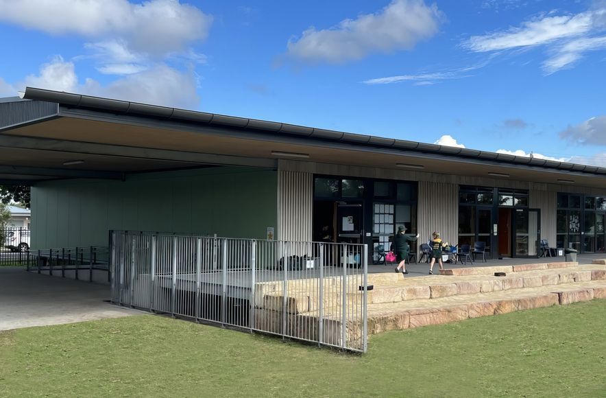 Fern Bay Public School