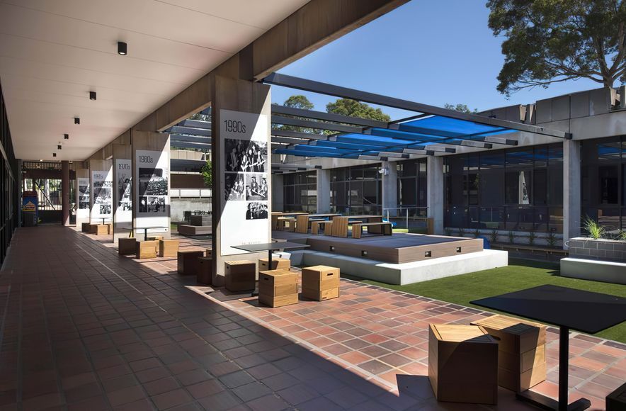 UoN Hunter Precinct Courtyard