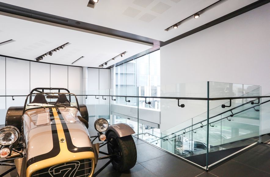 Medcar Porsche Showroom