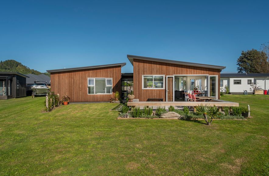 Orchard House - Cooks Beach
