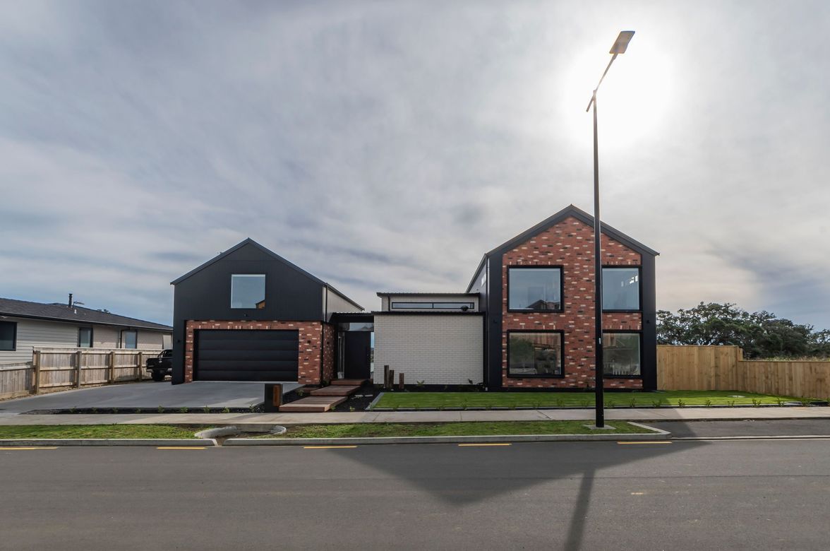 Tahuna Minhinnick Dr