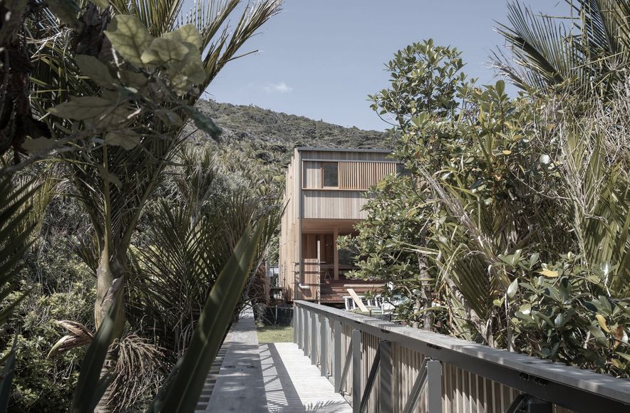 Garden Road, Piha