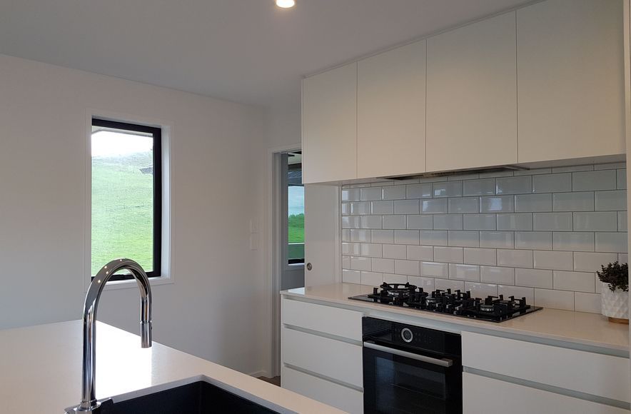 Modest in Mangatawhiri