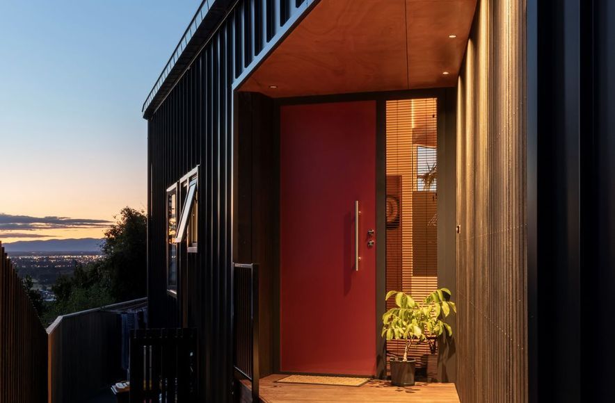 Folded Roof Home