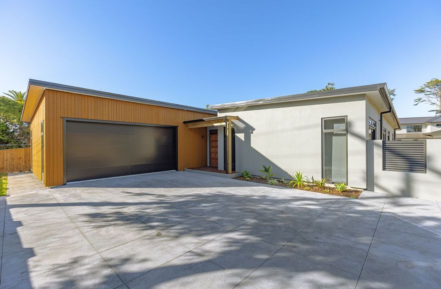 SAINT JOHNS HILL, NEWBUILD