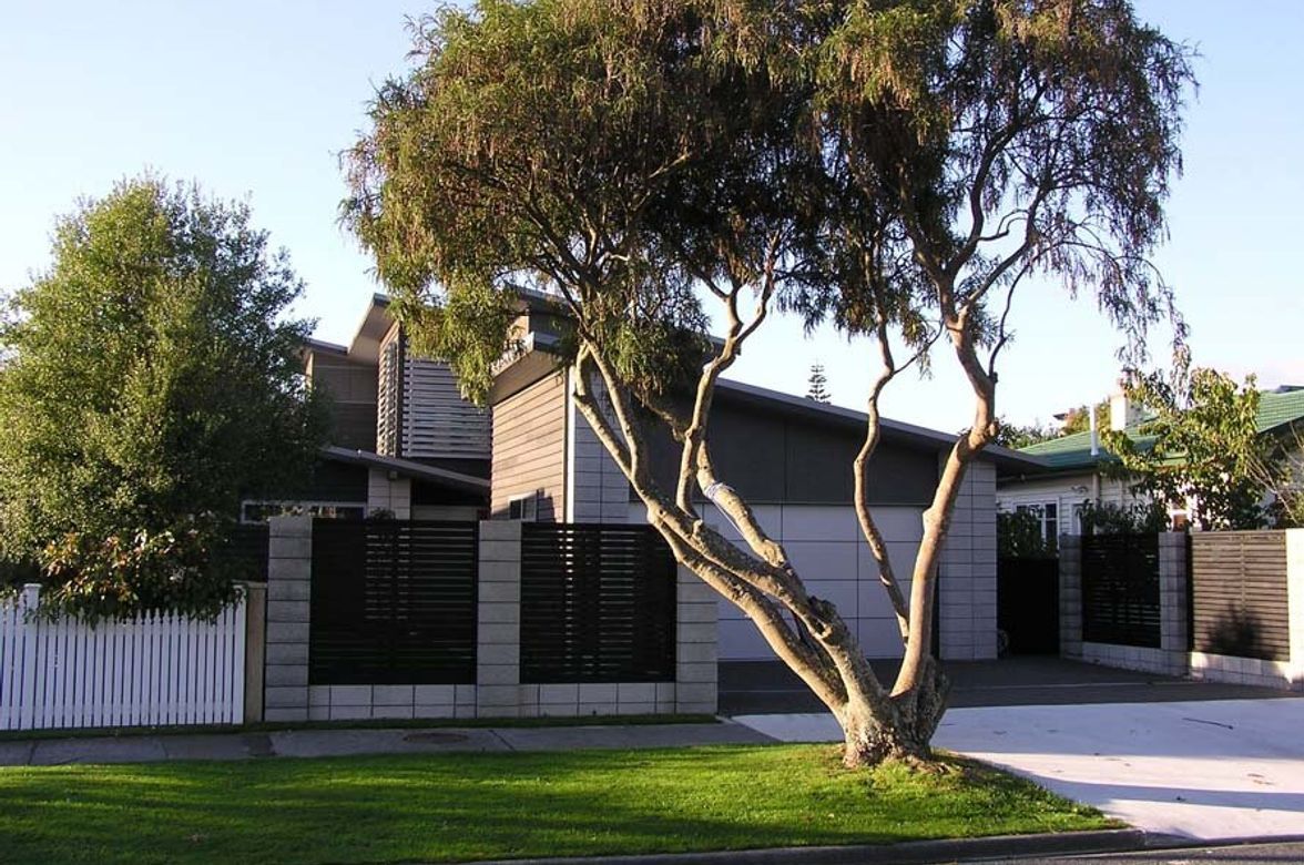 Mahoe House