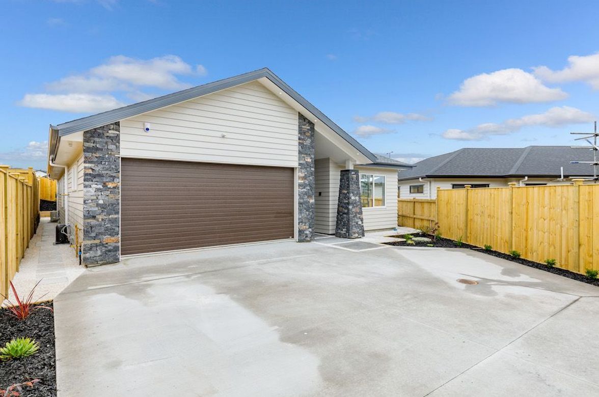 Konoba Road, Huapai