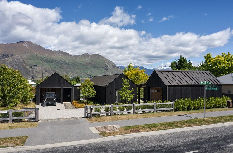 Roys Peak Crib