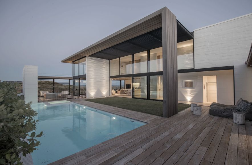 Firth Masonry for a contemporary, enduring and versatile beachhouse