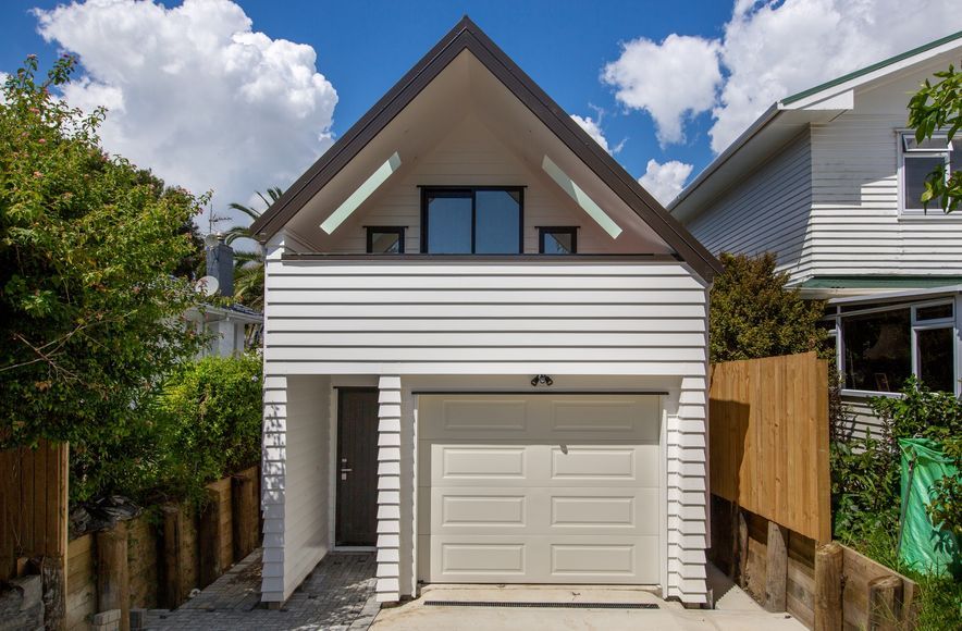 Mount Wellington - 2-storey Family Home