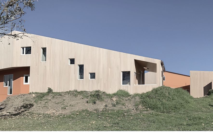 Energy-Efficient Island Style Living
