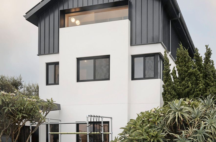 Edge House