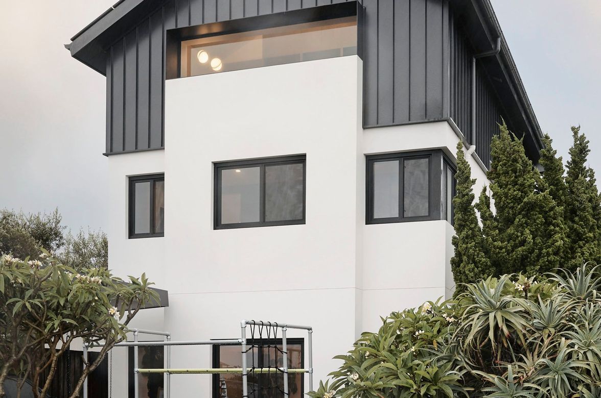 Edge House