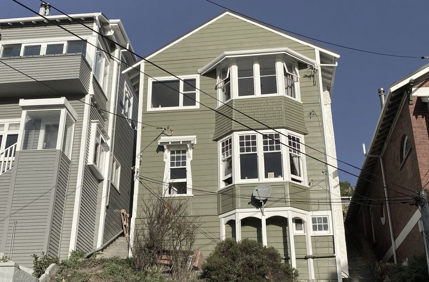 Mountvic Exterior Painting