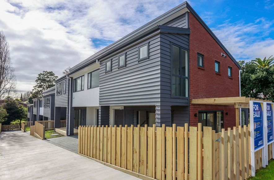 McLean Avenue, Papatoetoe