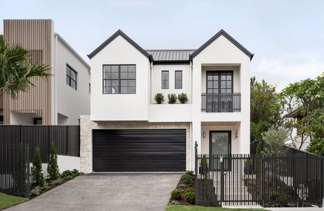 Gilmore Olive - Tarragindi