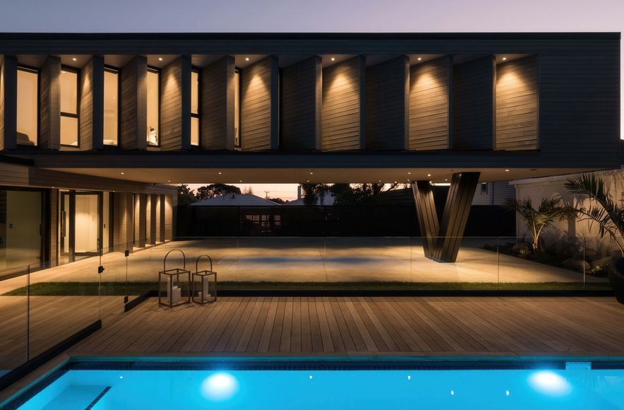 Hollywood Hills in the heart of Takapuna