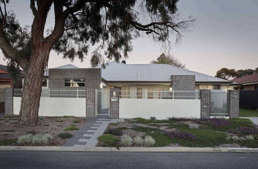 Insulated Garage Door - Winthrop Residence