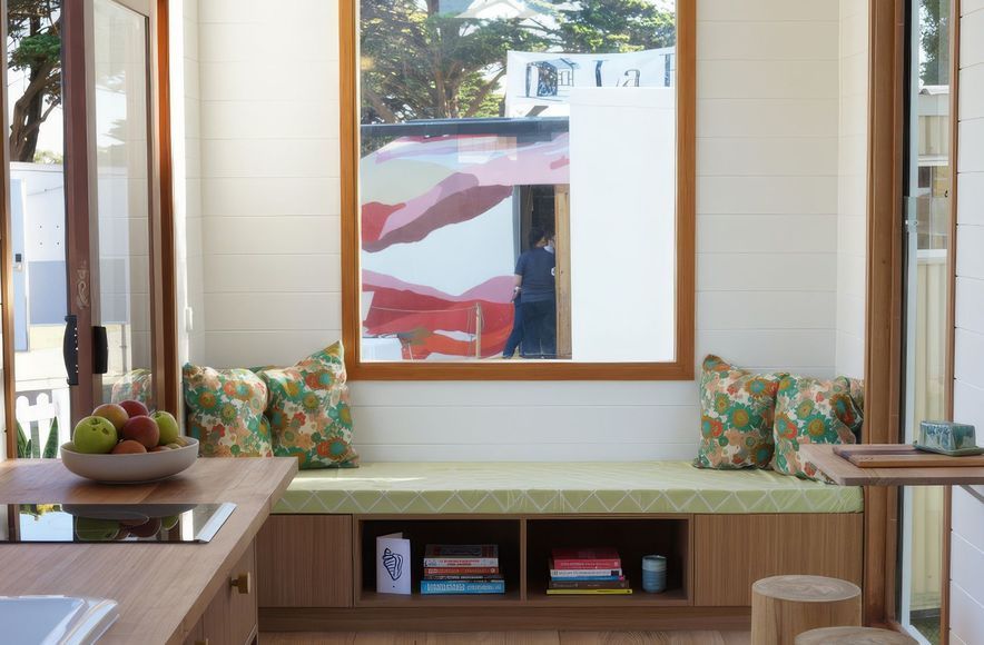 Tiny House, Vic