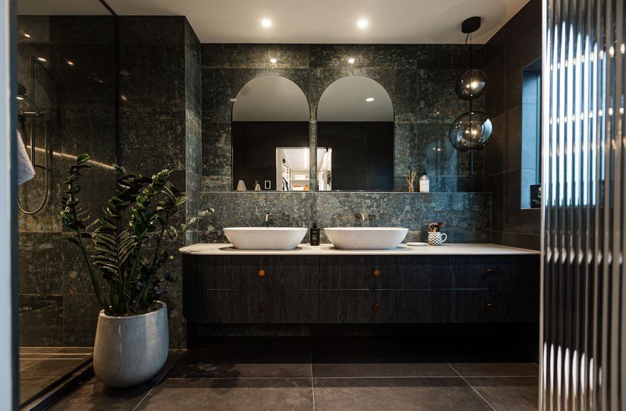 Coombes Master Ensuite