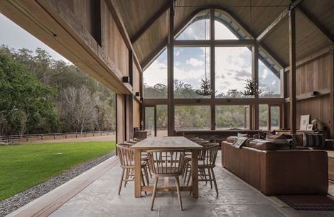 Enhancing the natural beauty of timber at ‘The Barn’, showcasing the intricate grain and colour of Spotted Gum cladding with CUTEK® Extreme CD50 and a bespoke Grey Mist