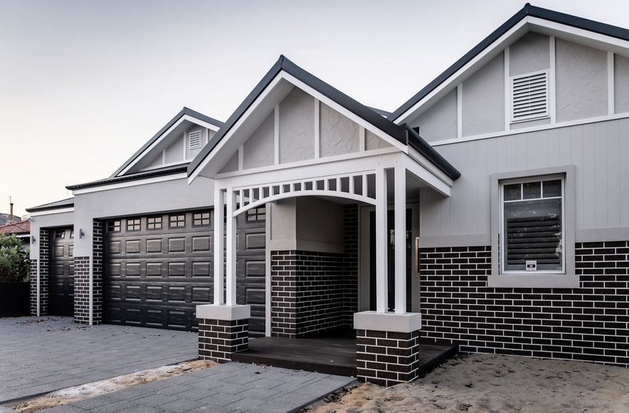 Howes Crescent, Dianella