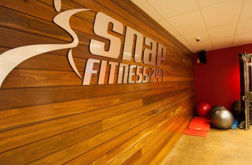 A Natural Gym Oasis: Spotted Gum Cladding enhanced with CUTEK® extreme CD50